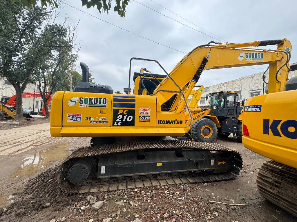 Komatsu PC 210 LC-8 - Excavadora de cadenas: foto 1 Komatsu PC 210 LC-8 - Excavadora de cadenas: foto 1