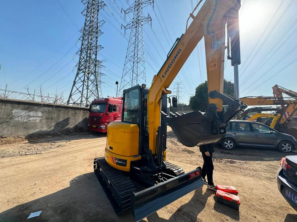 LiuGong 9035FZTSG4 - Miniexcavadora: foto 1 LiuGong 9035FZTSG4 - Miniexcavadora: foto 1