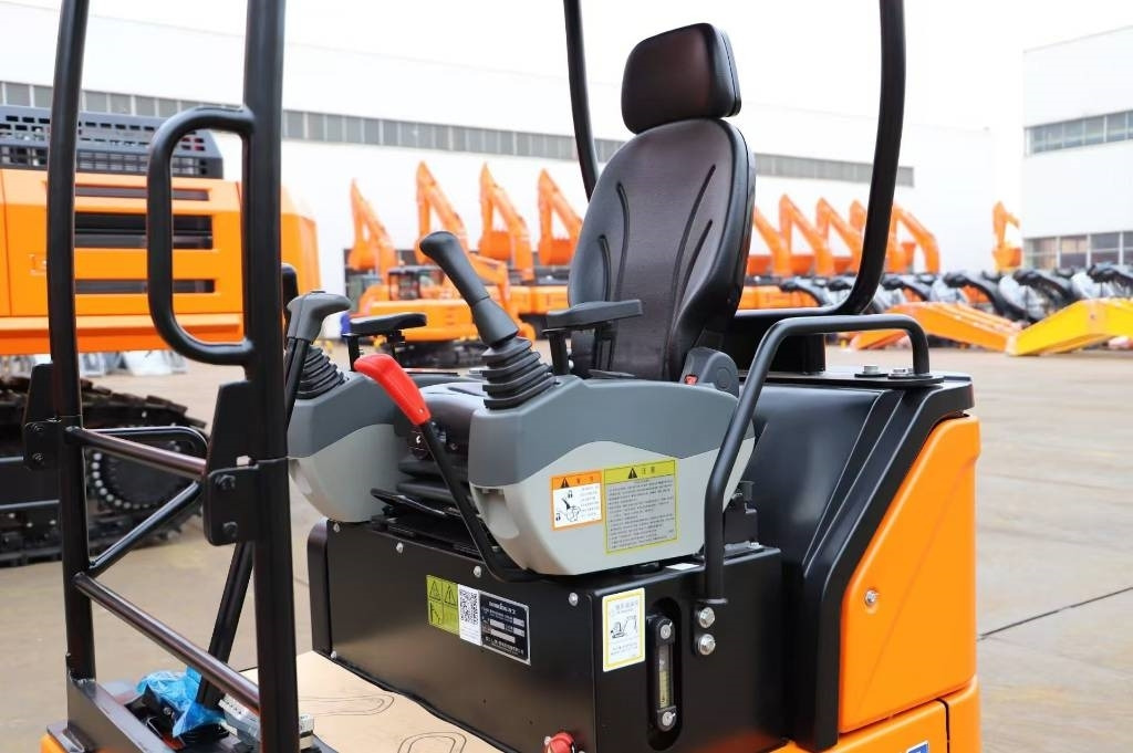 Lonking LG 6018 BRAND NEW MACHINE - Excavadora de cadenas: foto 5 Lonking LG 6018 BRAND NEW MACHINE - Excavadora de cadenas: foto 5