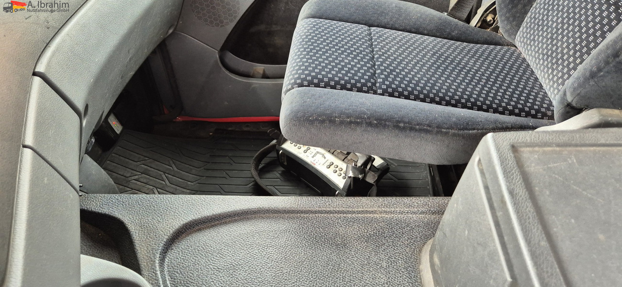 Mercedes-Benz 1841 Kran HIAB 166Bj. 2016 Funk FB ,mp3 - Cabeza tractora: foto 5 Mercedes-Benz 1841 Kran HIAB 166Bj. 2016 Funk FB ,mp3 - Cabeza tractora: foto 5