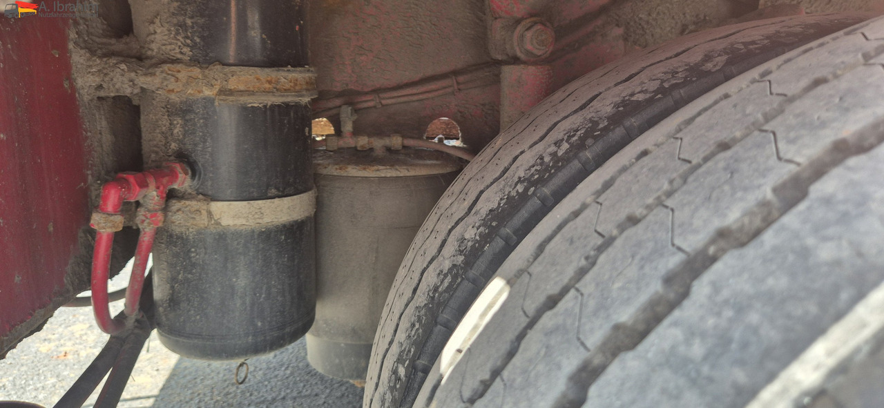 Goldhofer STZ-TBL3-33/80 Tiefbett mit Rampen Lenkung mit FB - Semirremolque góndola rebajadas: foto 2 Goldhofer STZ-TBL3-33/80 Tiefbett mit Rampen Lenkung mit FB - Semirremolque góndola rebajadas: foto 2