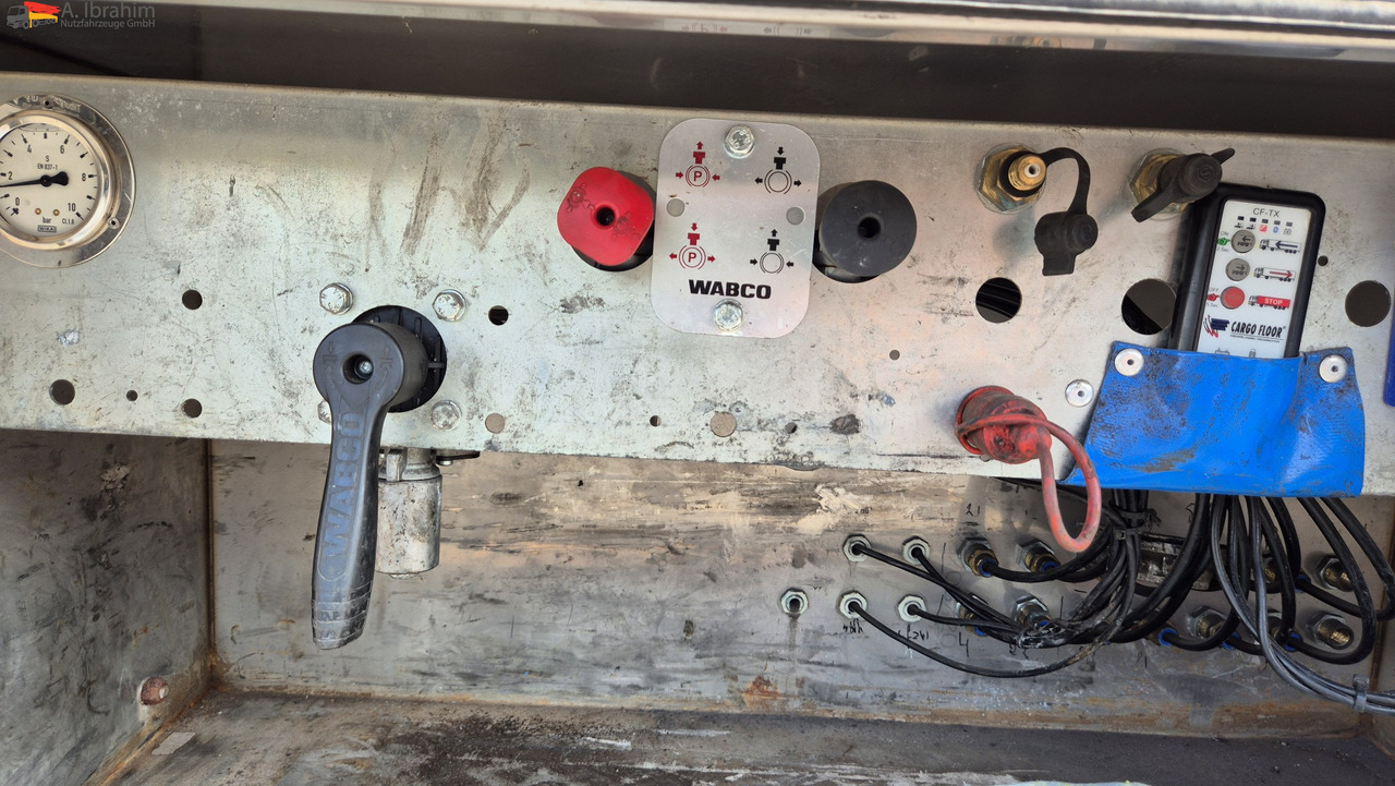 Kraker CF-200 Cargo-Floor Boden, Liftachse, SAF Achsen - Semirremolque piso movil: foto 5 Kraker CF-200 Cargo-Floor Boden, Liftachse, SAF Achsen - Semirremolque piso movil: foto 5