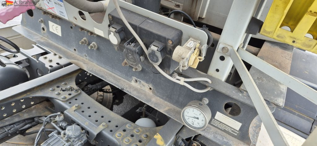 Langendorf SKS-HS 24/30 Isomulde Stahl 24 cbm. einsatzbereit - Semirremolque volquete: foto 5 Langendorf SKS-HS 24/30 Isomulde Stahl 24 cbm. einsatzbereit - Semirremolque volquete: foto 5