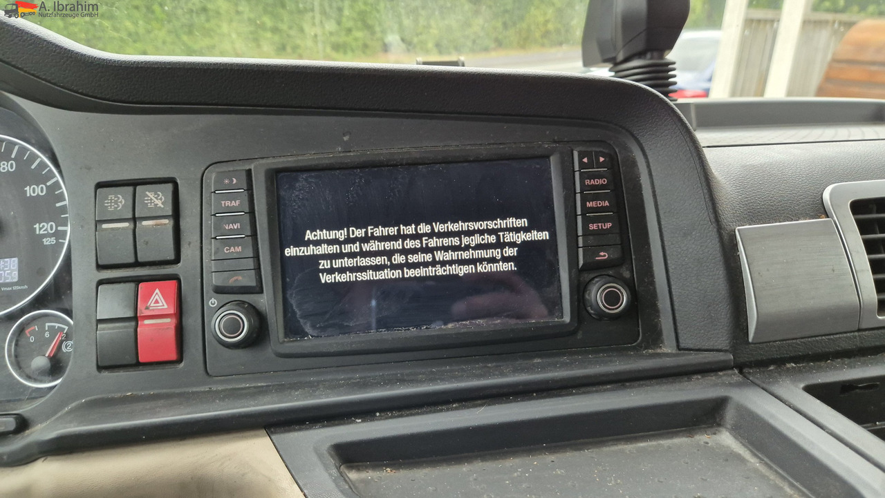 MAN 8.250 7,30 m Koffer, Navi, Topzustand - Furgoneta caja cerrada: foto 2 MAN 8.250 7,30 m Koffer, Navi, Topzustand - Furgoneta caja cerrada: foto 2