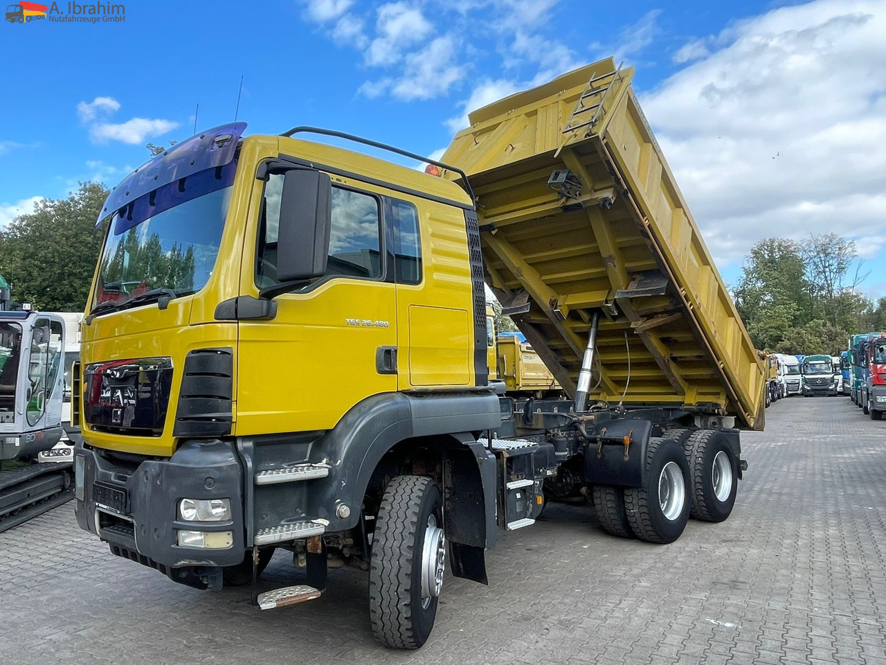 MAN TGS 26.480 Meiller 3 Seiten | 6x4 | Schalter | 3 Pedals - Camión volquete: foto 1 MAN TGS 26.480 Meiller 3 Seiten | 6x4 | Schalter | 3 Pedals - Camión volquete: foto 1