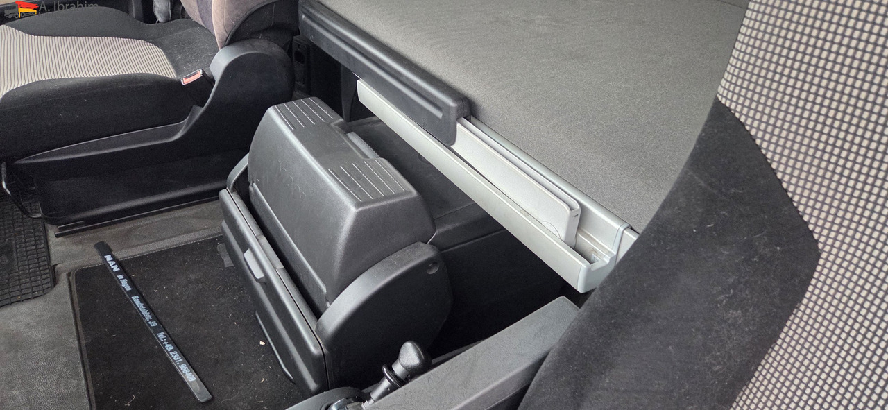 MAN TGX 26.460 6x2, Liftachse Retarder | Klima | 2 x Vorhanden - Camión portacontenedore/ Intercambiable: foto 5 MAN TGX 26.460 6x2, Liftachse Retarder | Klima | 2 x Vorhanden - Camión portacontenedore/ Intercambiable: foto 5