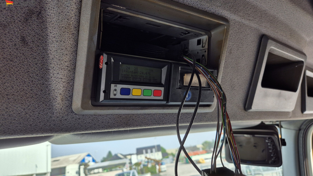 Mercedes-Benz 1823 Frigoblock, 2 Kammer, LBW - Camión frigorífico: foto 5 Mercedes-Benz 1823 Frigoblock, 2 Kammer, LBW - Camión frigorífico: foto 5