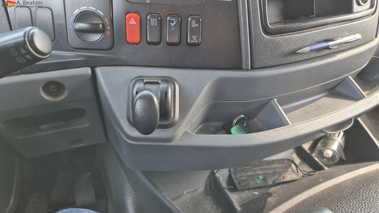 Mercedes-Benz 1823 Frigoblock, 2 Kammer, LBW - Camión frigorífico: foto 3 Mercedes-Benz 1823 Frigoblock, 2 Kammer, LBW - Camión frigorífico: foto 3