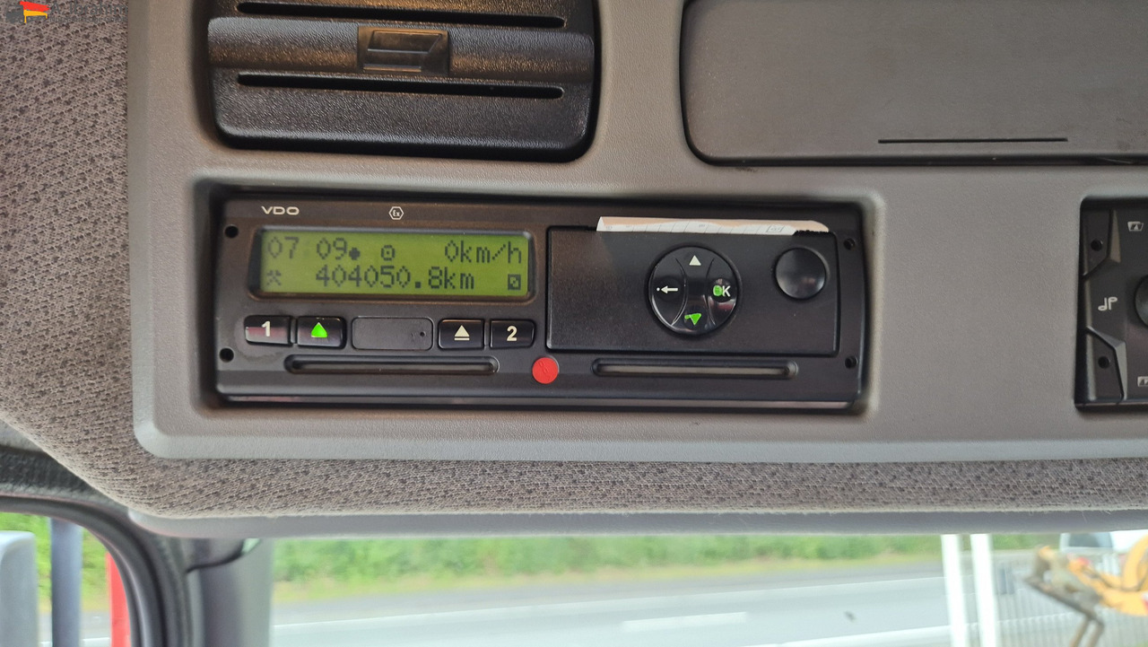 Mercedes-Benz 1833 HIAB Kran, Funk FB Scheckheft gepflegt bei Mercedes - Camión caja abierta, Camión grúa: foto 2 Mercedes-Benz 1833 HIAB Kran, Funk FB Scheckheft gepflegt bei Mercedes - Camión caja abierta, Camión grúa: foto 2