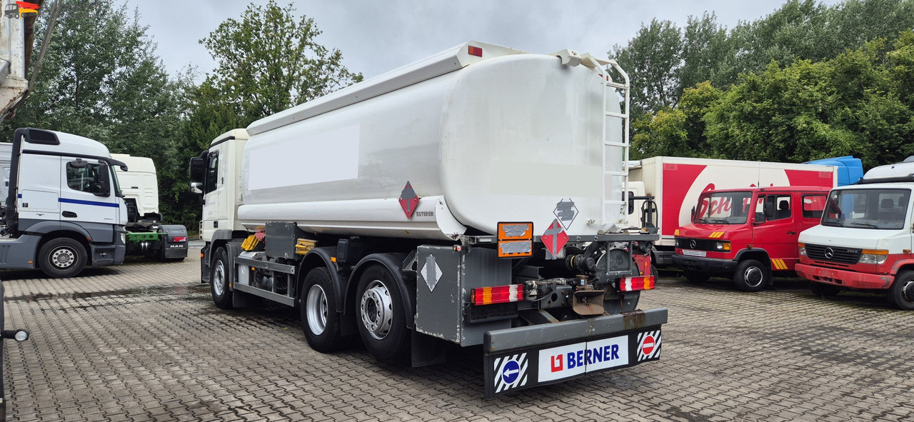 Camión cisterna Mercedes-Benz Actros 2536 L 3 Kammern, 19500 L, mp3, Oben Unten Befüllung: foto 10 Camión cisterna Mercedes-Benz Actros 2536 L 3 Kammern, 19500 L, mp3, Oben Unten Befüllung: foto 10
