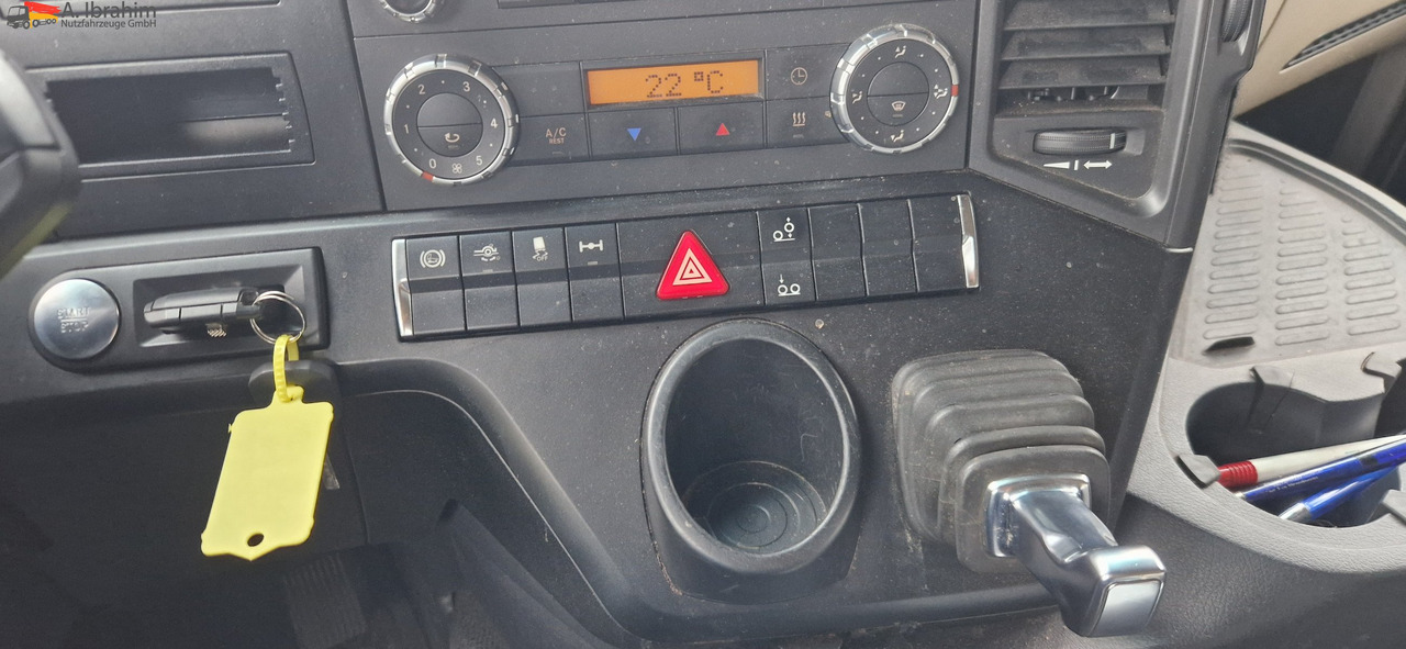 Mercedes-Benz DB 2542 Scheckheft gepflegt bei Mercedes, Euro 5 - Camión portacontenedore/ Intercambiable: foto 4 Mercedes-Benz DB 2542 Scheckheft gepflegt bei Mercedes, Euro 5 - Camión portacontenedore/ Intercambiable: foto 4