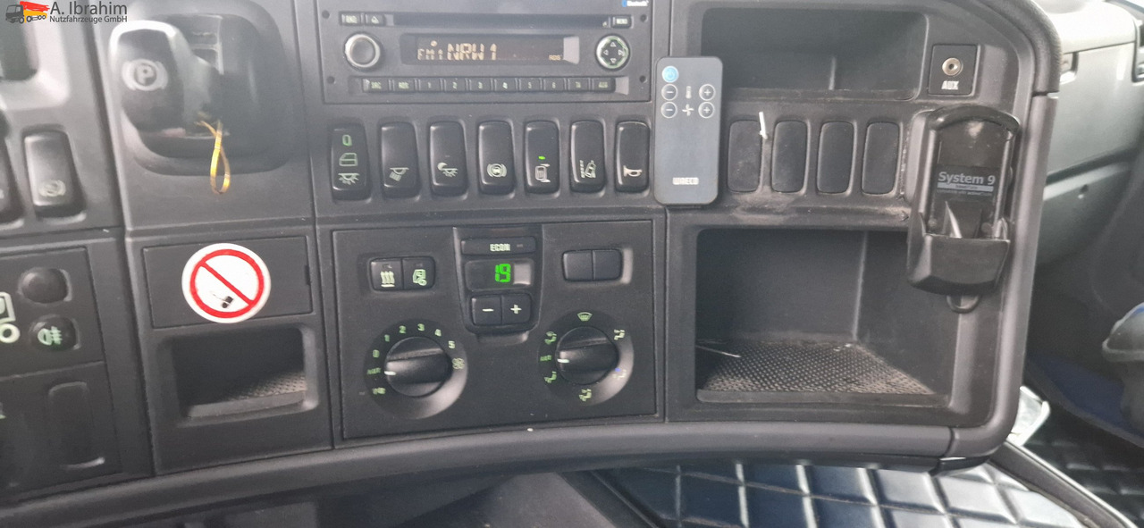 Scania R410 Retarder, Klima, Standklima Top Zustand!! - Camión lona: foto 3 Scania R410 Retarder, Klima, Standklima Top Zustand!! - Camión lona: foto 3