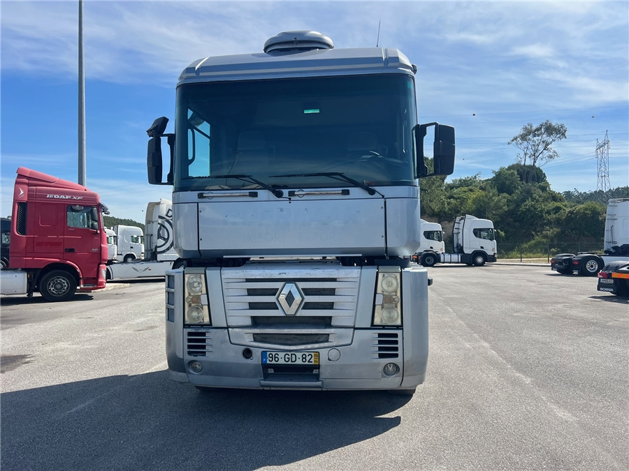 Renault AE 440 / MANUAL GEARBOX - Cabeza tractora: foto 2 Renault AE 440 / MANUAL GEARBOX - Cabeza tractora: foto 2