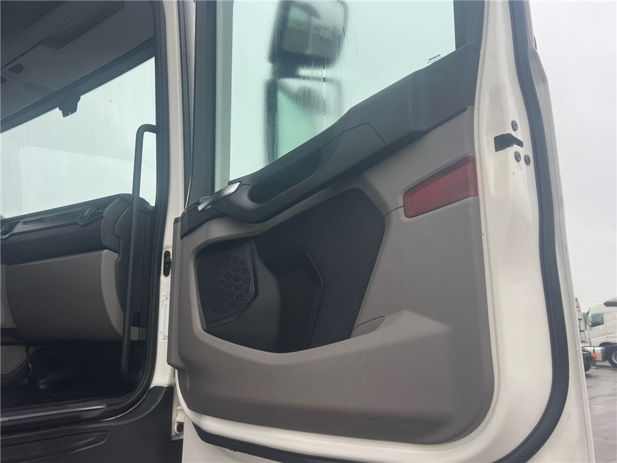 Cabeza tractora Scania R450 / RETARDER: foto 11 Cabeza tractora Scania R450 / RETARDER: foto 11