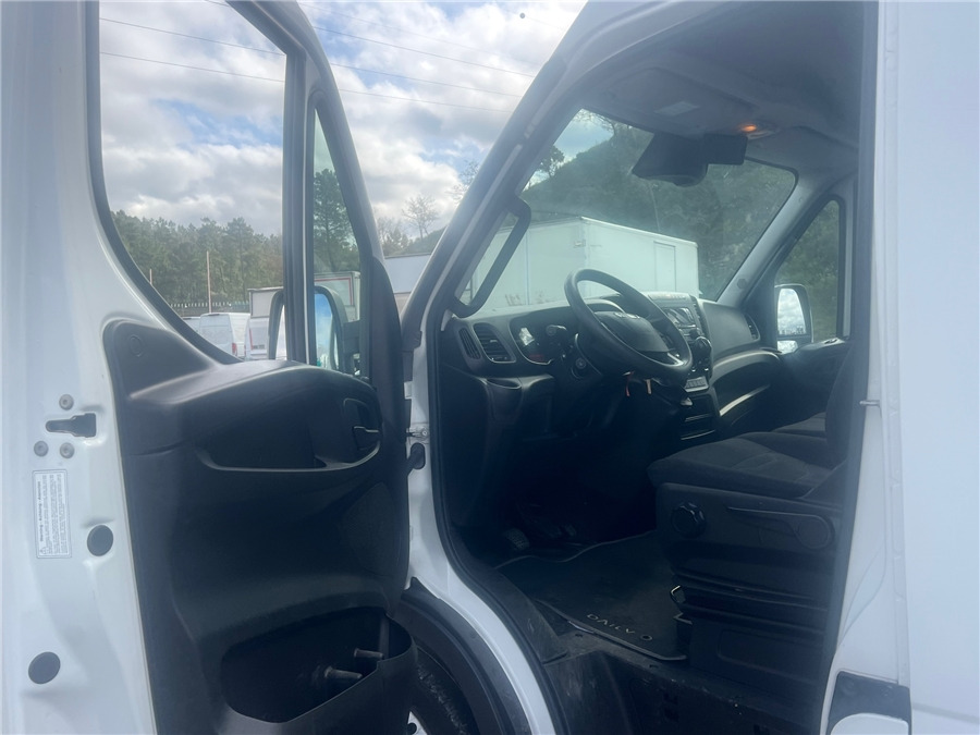 Furgón Iveco 35S16: foto 12