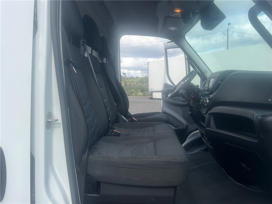 Furgón Iveco 35S16: foto 15