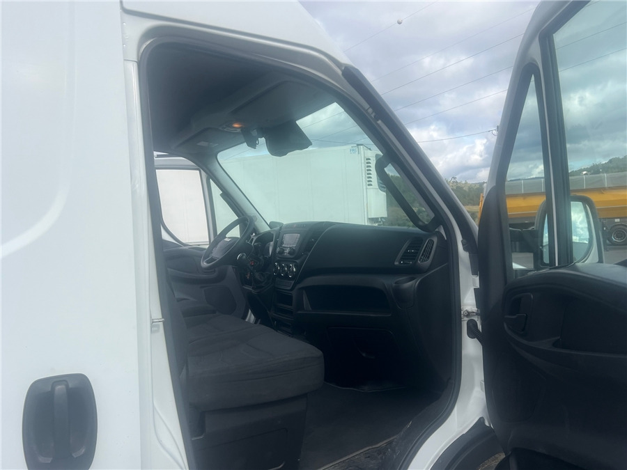 Furgón Iveco 35S16: foto 16
