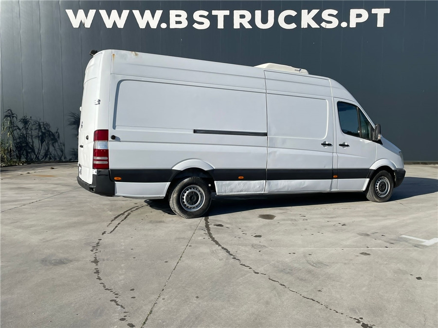 MERCEDES-BENZ 315 - Furgoneta frigorifica: foto 4 MERCEDES-BENZ 315 - Furgoneta frigorifica: foto 4