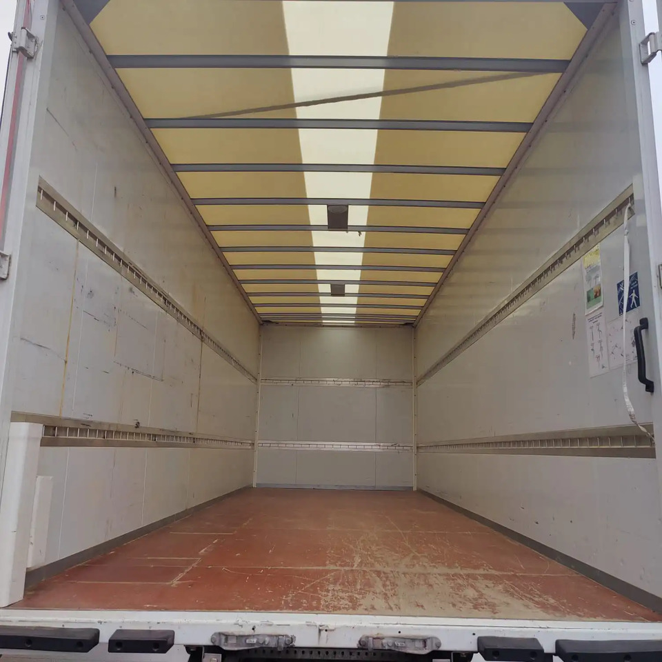 CASSONE FURGONATO BOX TOLTO DA EUROCARGO 75E19 - Caja cerrada: foto 3 CASSONE FURGONATO BOX TOLTO DA EUROCARGO 75E19 - Caja cerrada: foto 3