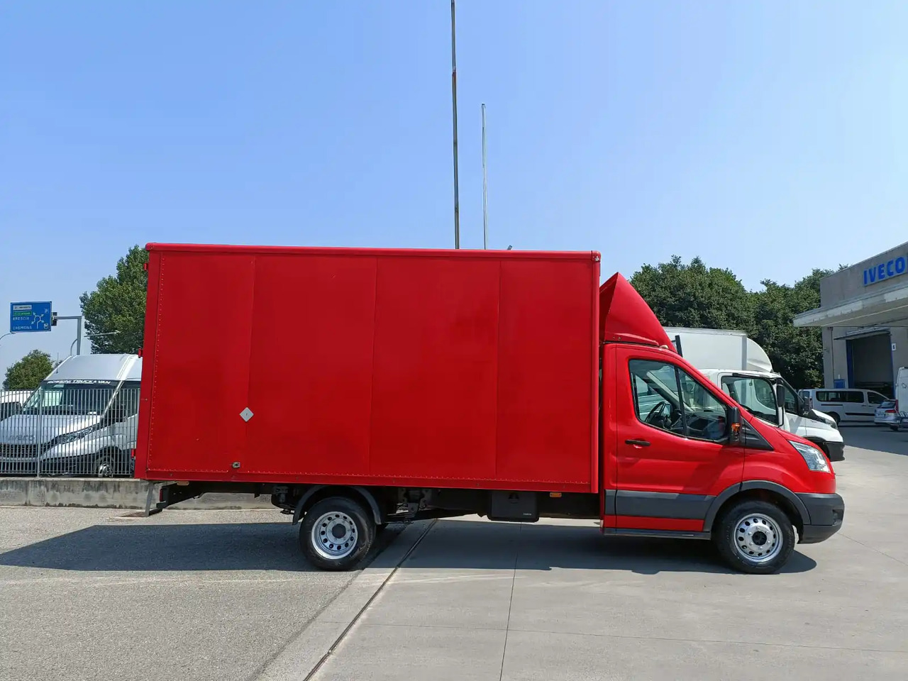 FORD TRANSIT FURGONATO BOX - Furgoneta caja cerrada: foto 2 FORD TRANSIT FURGONATO BOX - Furgoneta caja cerrada: foto 2