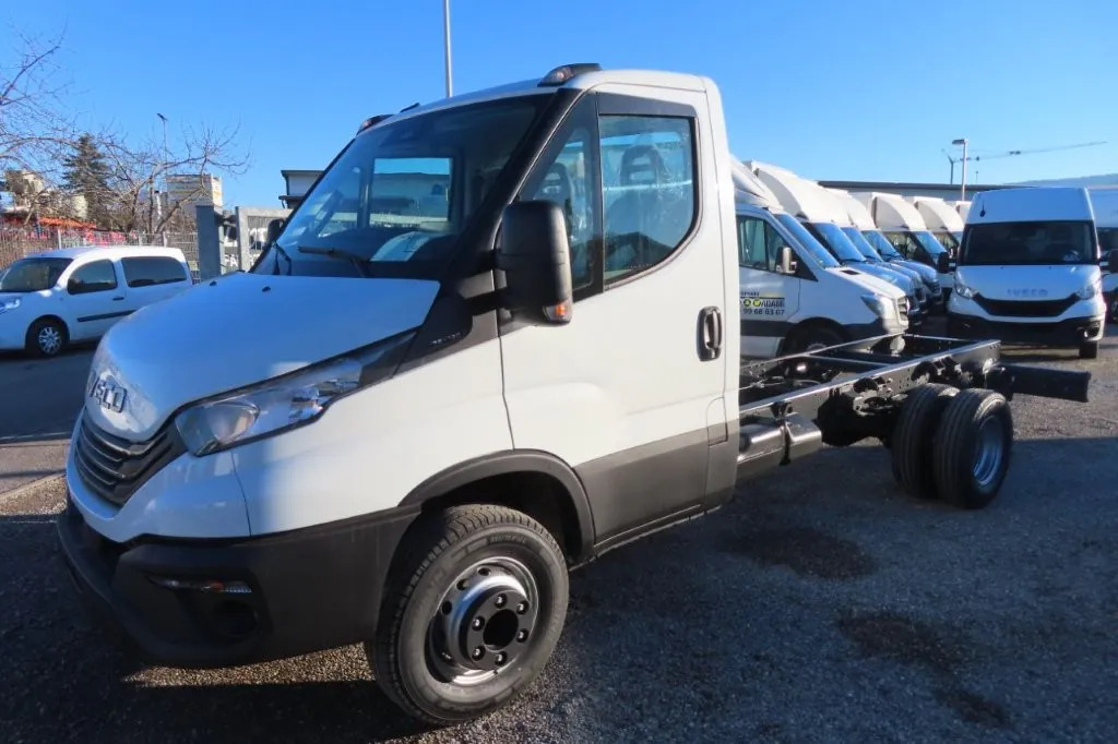 IVECO DAILY 72C18 - Furgoneta: foto 1 IVECO DAILY 72C18 - Furgoneta: foto 1