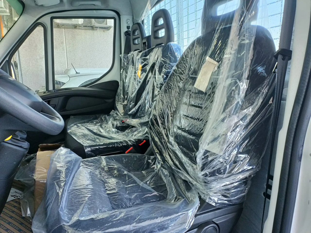 Furgoneta basculante IVECO DAILY 35C16 NUOVO 3.0 cc MOD: 2025 RIBALTABILE: foto 16