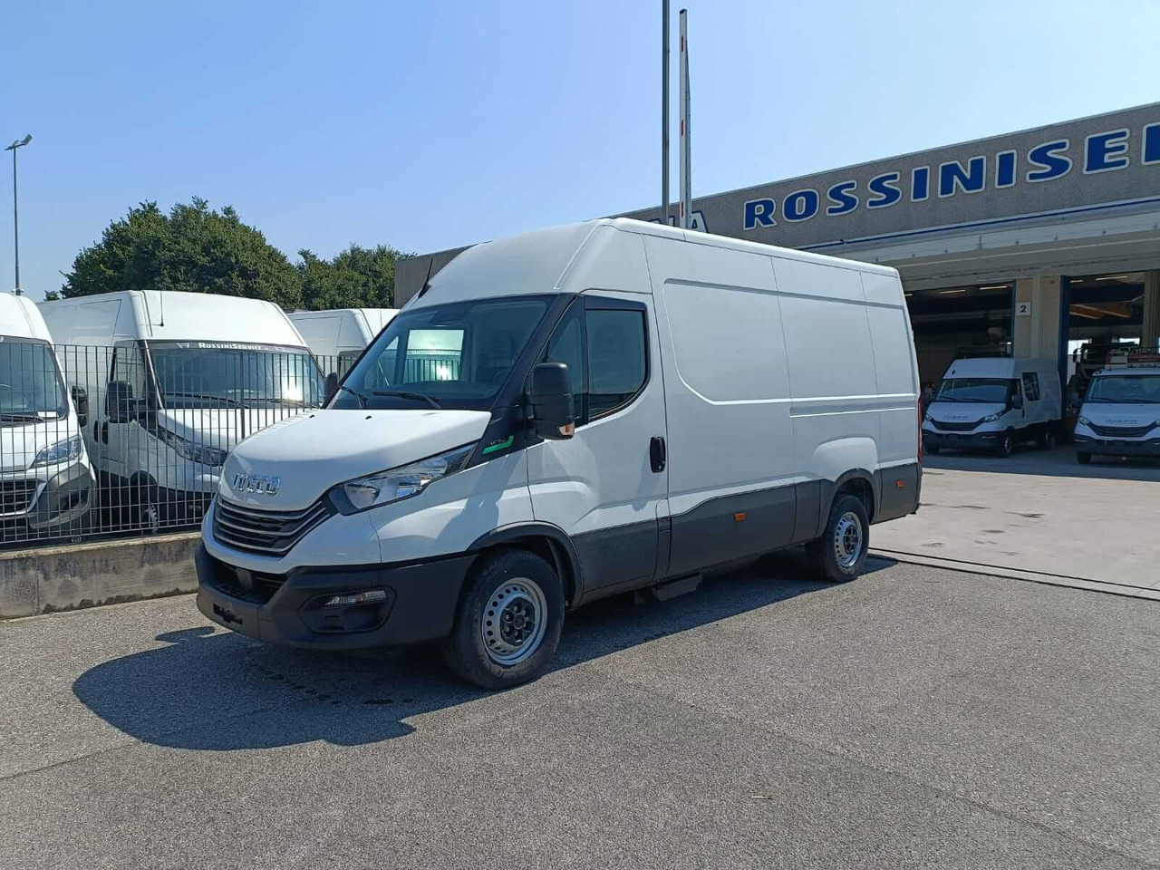 Leasing de  IVECO DAILY 35S14 L2H2 CNG METANO KM 0 IVECO DAILY 35S14 L2H2 CNG METANO KM 0: foto 6