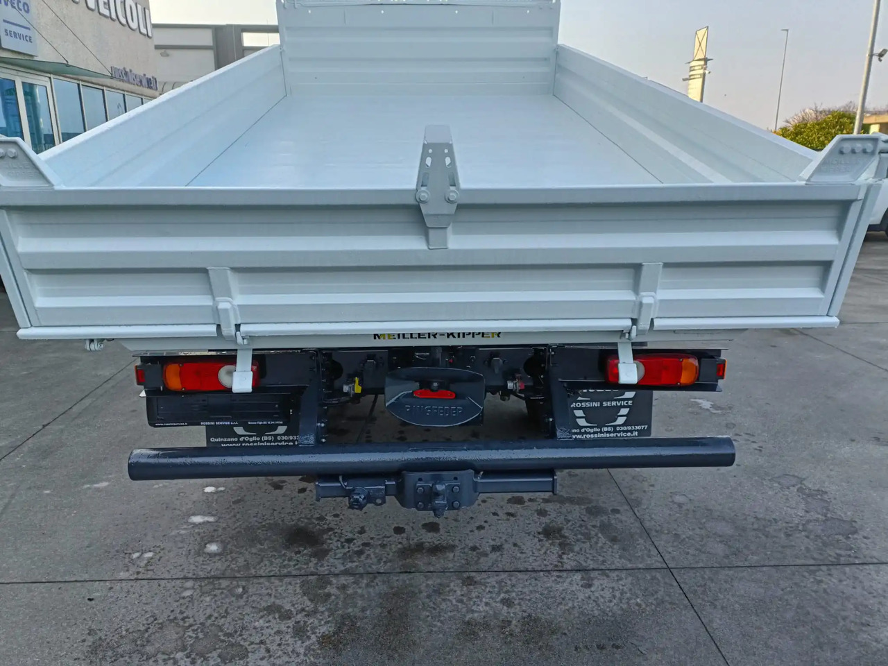 IVECO EUROCARGO 80E22K - Camión volquete: foto 5 IVECO EUROCARGO 80E22K - Camión volquete: foto 5