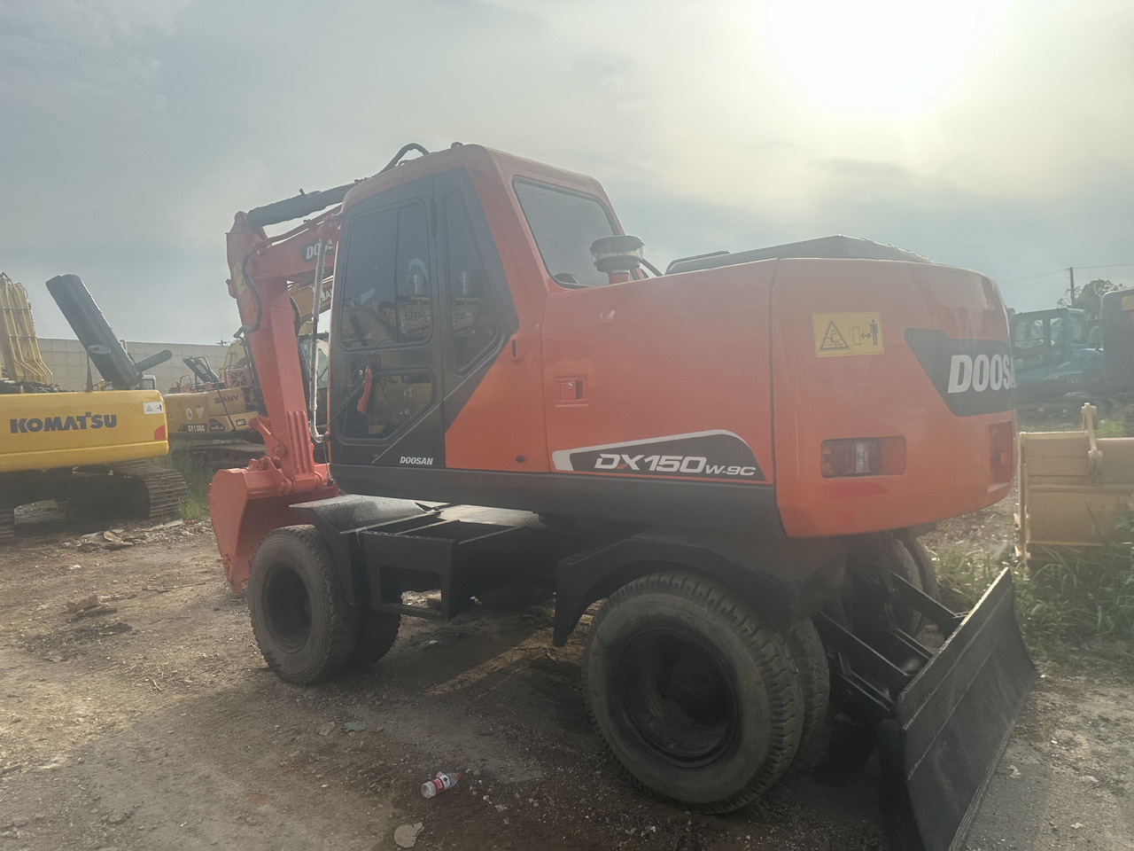 Doosan DX150W-9C - Excavadora de ruedas: foto 4 Doosan DX150W-9C - Excavadora de ruedas: foto 4