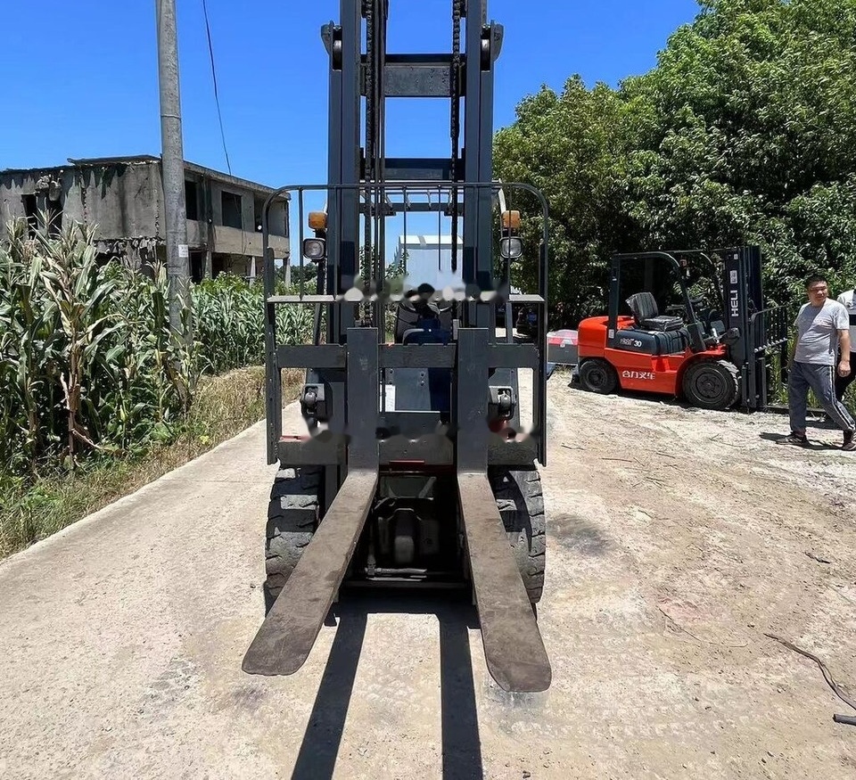 Heli K35 - Carretilla elevadora diésel: foto 5 Heli K35 - Carretilla elevadora diésel: foto 5