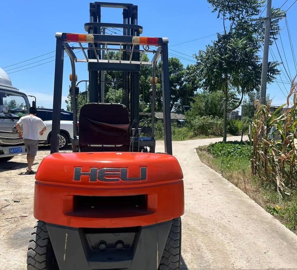 Heli K35 - Carretilla elevadora diésel: foto 1 Heli K35 - Carretilla elevadora diésel: foto 1
