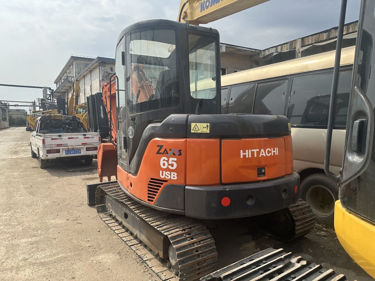 Hitachi ZX65 - Miniexcavadora: foto 1 Hitachi ZX65 - Miniexcavadora: foto 1