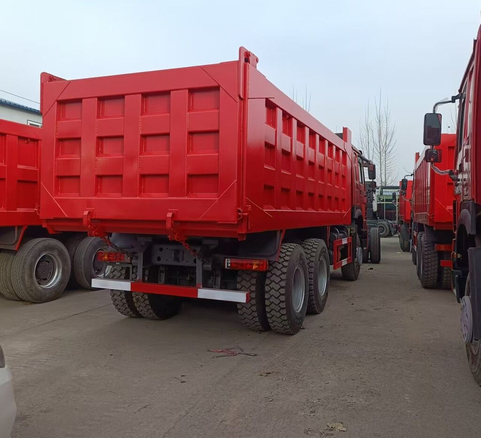 Howo New - Camión volquete: foto 1 Howo New - Camión volquete: foto 1