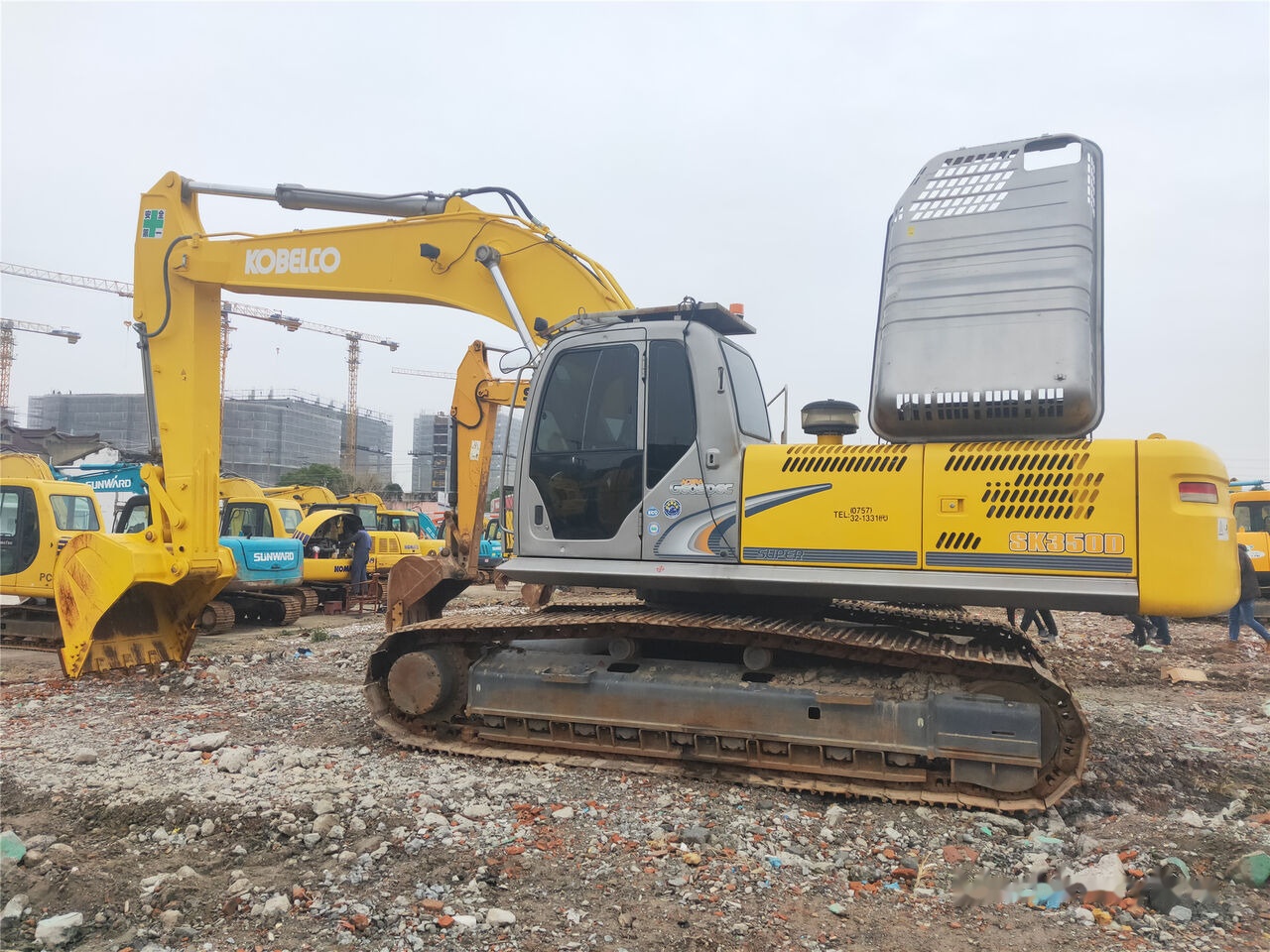 Excavadora de cadenas Kobelco SK350D: foto 6