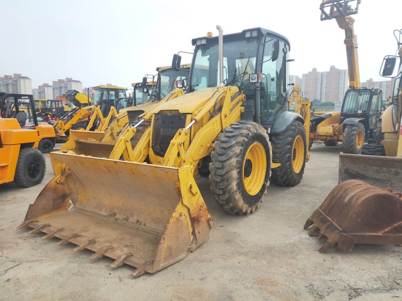 LiuGong CLG777 - Retroexcavadora: foto 1 LiuGong CLG777 - Retroexcavadora: foto 1