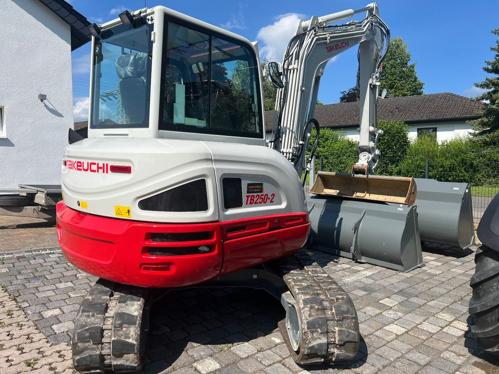 Takeuchi TB 250-2 u. 260 - Miniexcavadora: foto 3 Takeuchi TB 250-2 u. 260 - Miniexcavadora: foto 3