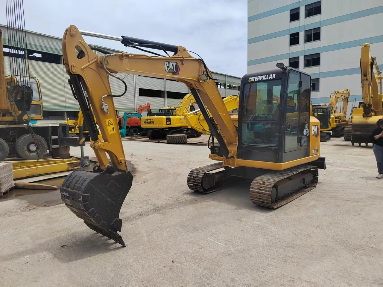 CAT CAT 305.5E2 - Miniexcavadora: foto 1 CAT CAT 305.5E2 - Miniexcavadora: foto 1