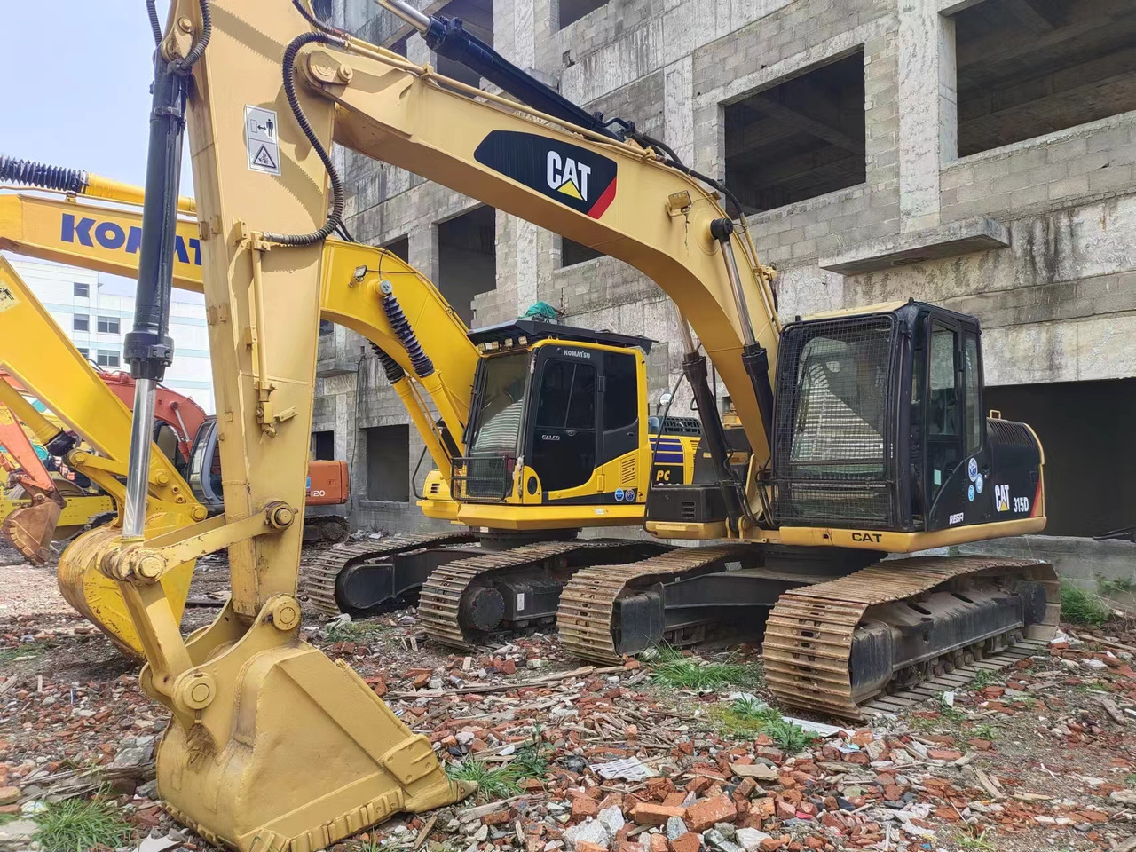 CATERPILLAR 315D - Excavadora de cadenas: foto 1 CATERPILLAR 315D - Excavadora de cadenas: foto 1