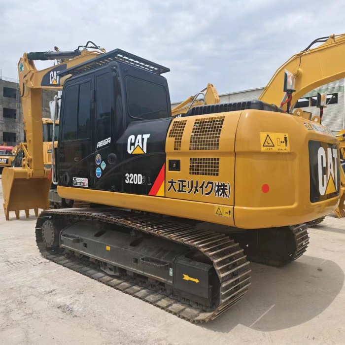 CATERPILLAR 320DL - Excavadora de cadenas: foto 1 CATERPILLAR 320DL - Excavadora de cadenas: foto 1