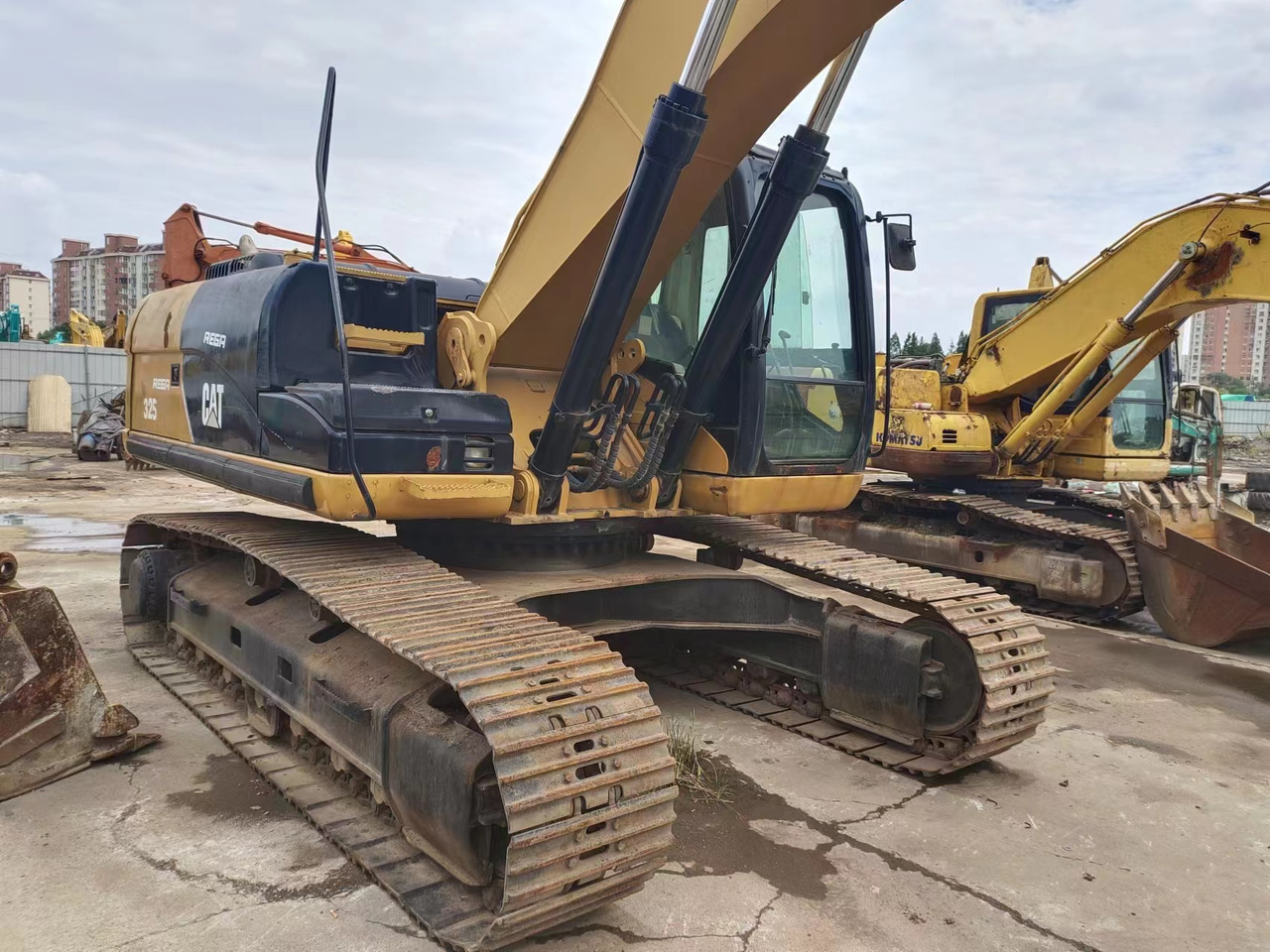CATERPILLAR 325C - Excavadora de cadenas: foto 3 CATERPILLAR 325C - Excavadora de cadenas: foto 3
