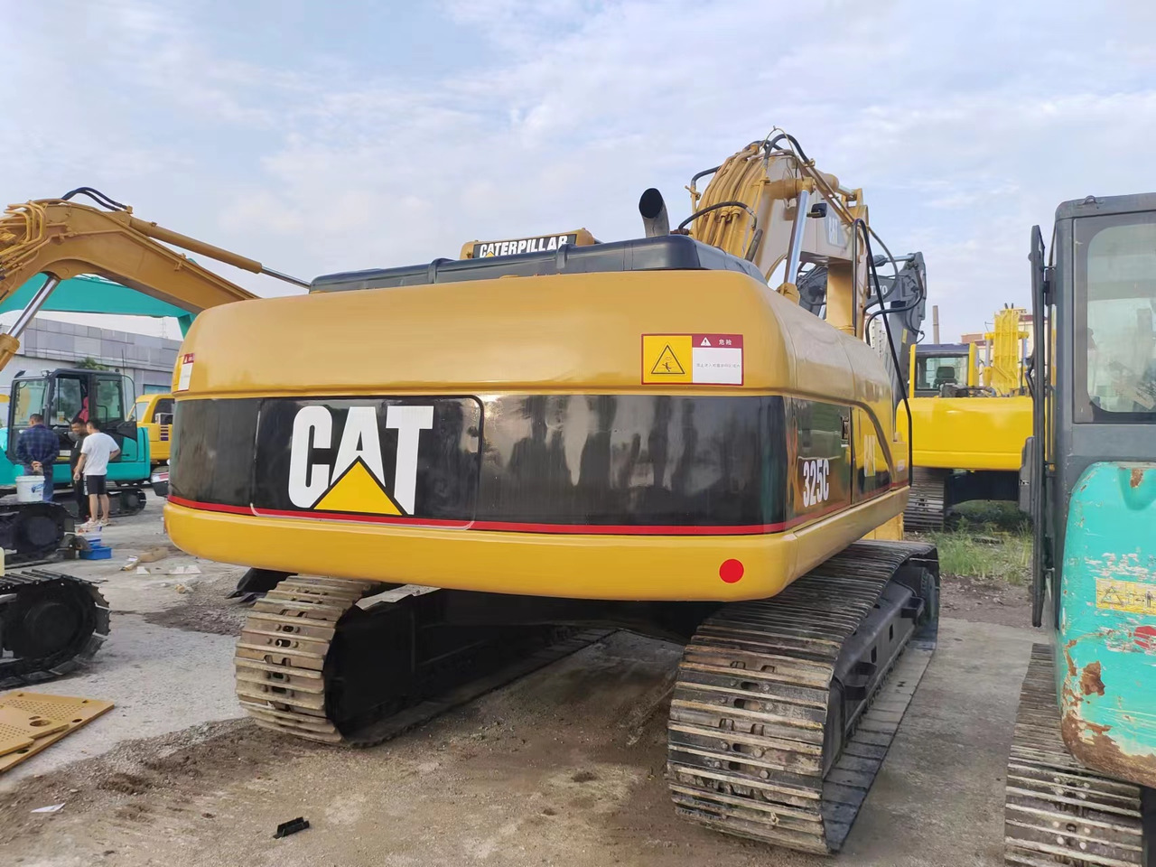CATERPILLAR 325C - Excavadora de cadenas: foto 5 CATERPILLAR 325C - Excavadora de cadenas: foto 5
