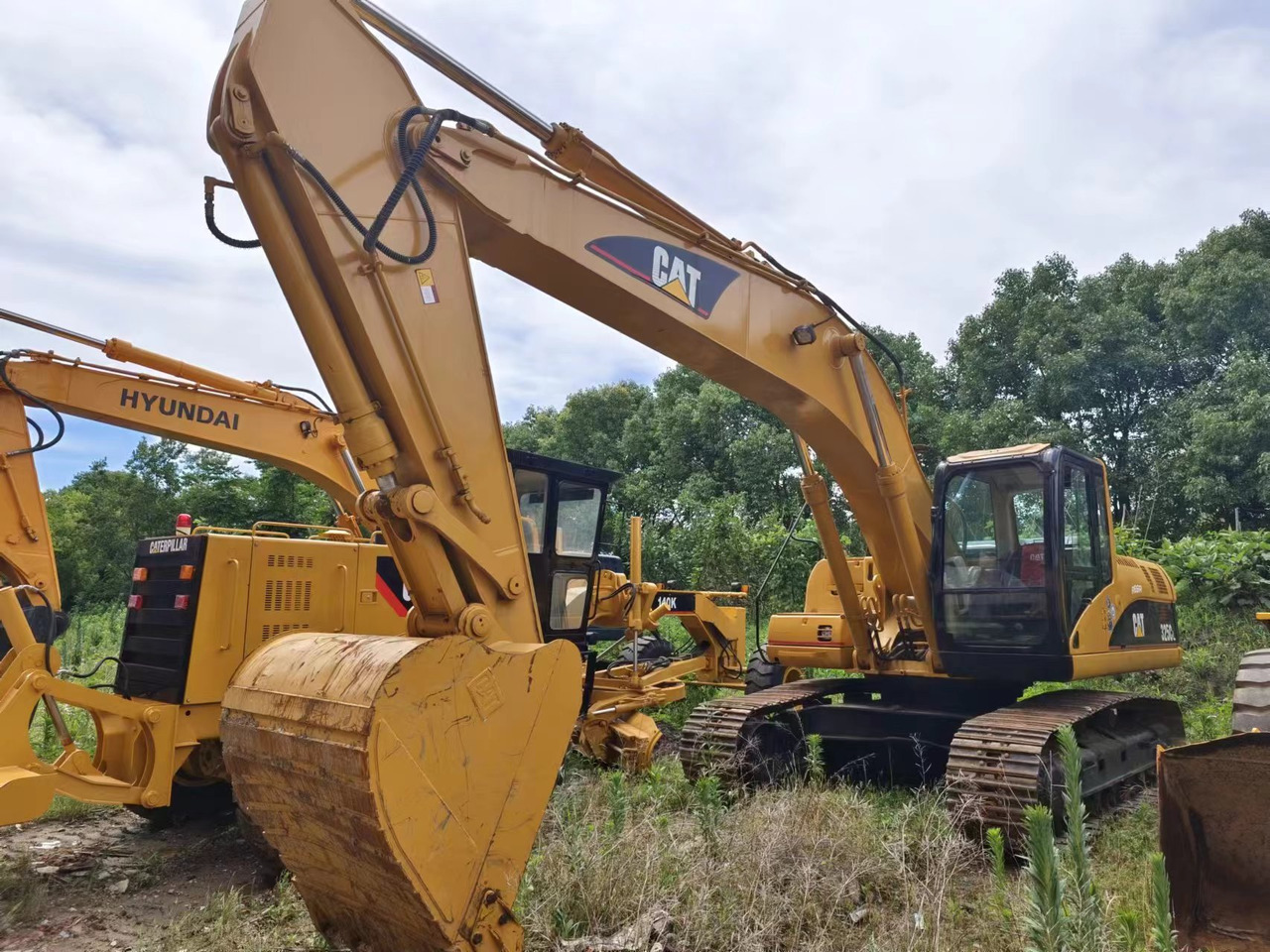 CATERPILLAR CAT 325C - Excavadora de cadenas: foto 1 CATERPILLAR CAT 325C - Excavadora de cadenas: foto 1