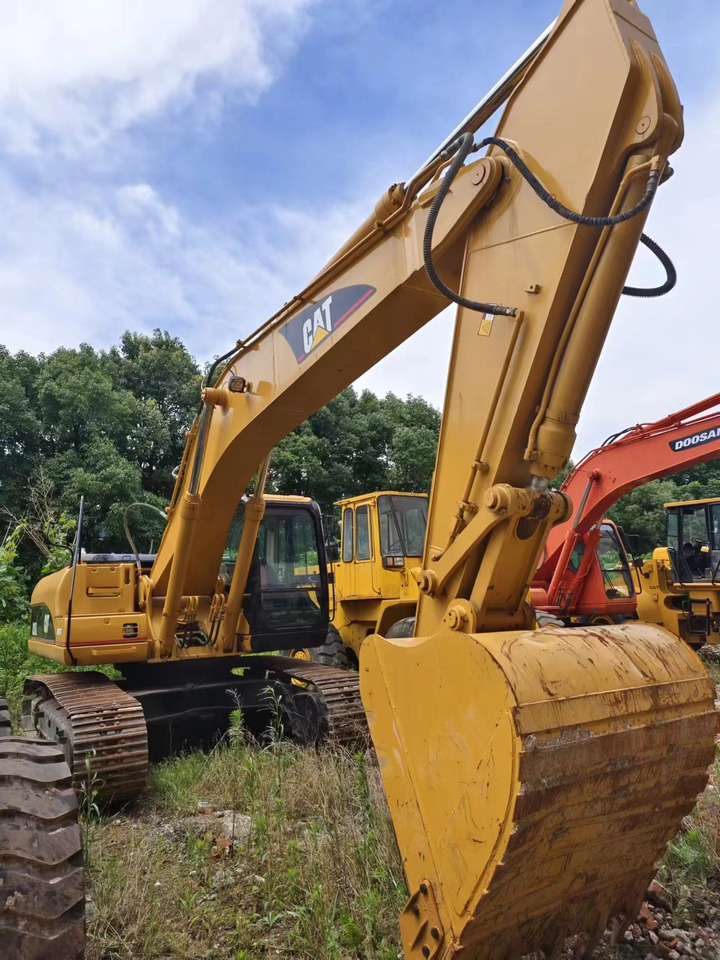 CATERPILLAR CAT 325C - Excavadora de cadenas: foto 2 CATERPILLAR CAT 325C - Excavadora de cadenas: foto 2