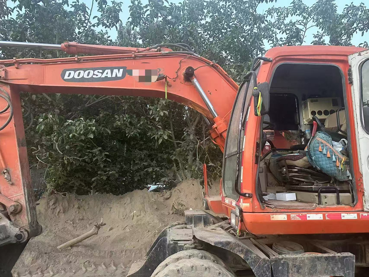 DOOSAN DH150W-7 - Excavadora de ruedas: foto 3 DOOSAN DH150W-7 - Excavadora de ruedas: foto 3
