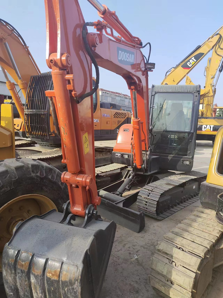 DOOSAN DX60 - Miniexcavadora: foto 2 DOOSAN DX60 - Miniexcavadora: foto 2