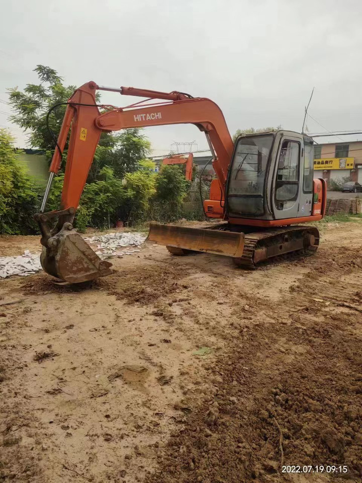 HITACHI EX60-5 - Miniexcavadora: foto 1 HITACHI EX60-5 - Miniexcavadora: foto 1