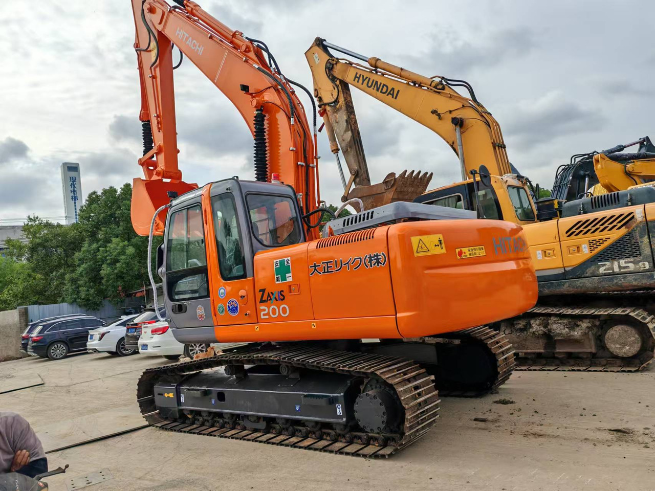 HITACHI ZX200 - Excavadora de cadenas: foto 1 HITACHI ZX200 - Excavadora de cadenas: foto 1
