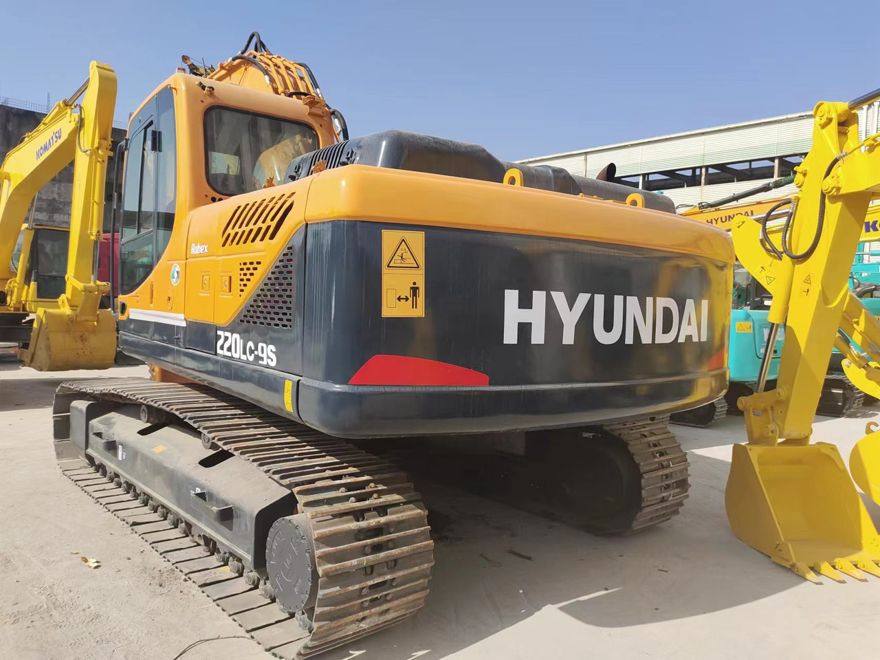 HYUNDAI 220LC-9S - Excavadora de cadenas: foto 3 HYUNDAI 220LC-9S - Excavadora de cadenas: foto 3