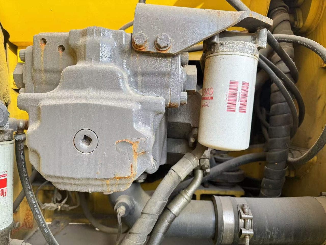 Excavadora de cadenas KOMATSU PC200-8: foto 6