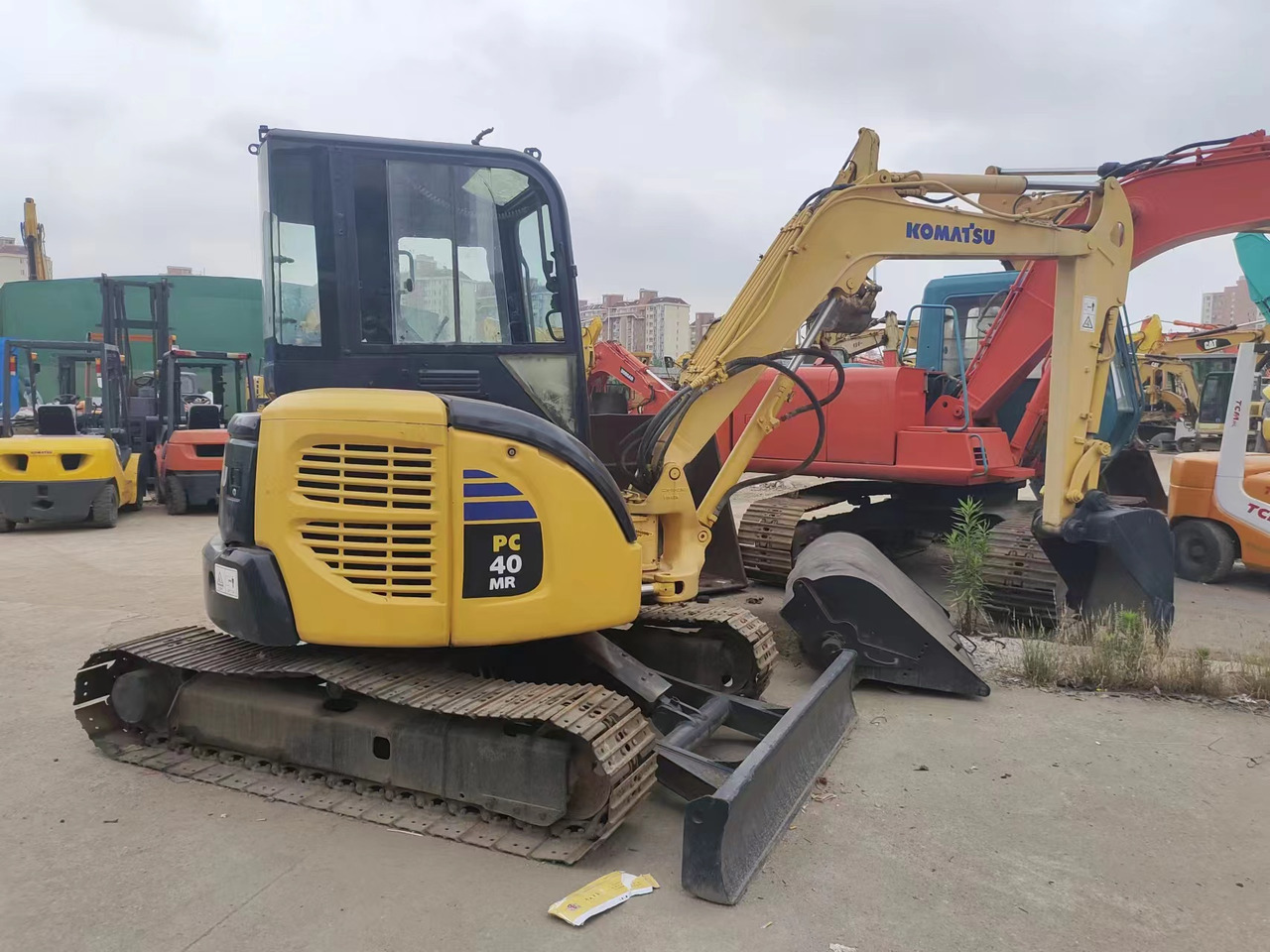 KOMATSU PC40MR - Miniexcavadora: foto 1 KOMATSU PC40MR - Miniexcavadora: foto 1